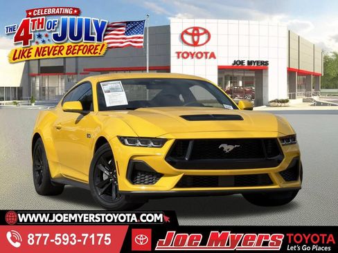 Used 2024 Ford Mustang GT RWD image 1