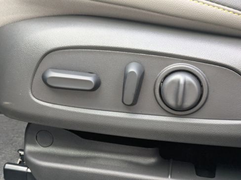 New 2025 Chevrolet Trax ACTIV w/ Driver Confidence Package image 20