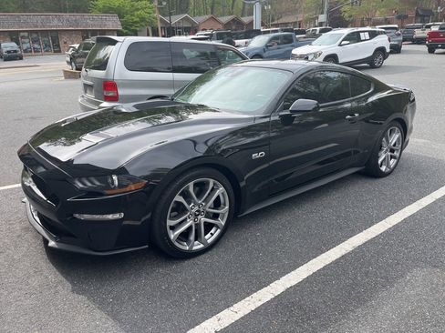 Used 2022 Ford Mustang GT Premium image 5