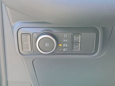 Used 2025 Ford Explorer ST-Line w/ ST-Line Street Pack image 32