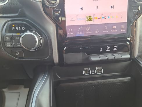 Used 2025 RAM 1500 Big Horn AWD/4WD image 22