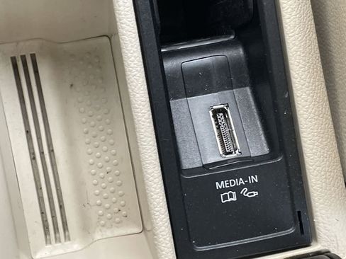 Used 2013 Volkswagen Jetta TDI image 23