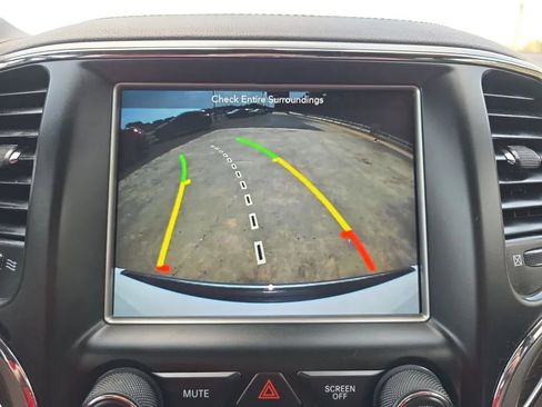 Used 2018 Jeep Grand Cherokee Overland image 35