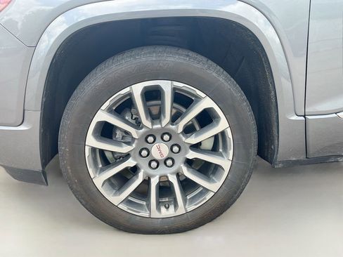 Used 2022 GMC Acadia Denali w/ Denali Technology Package FWD image 31