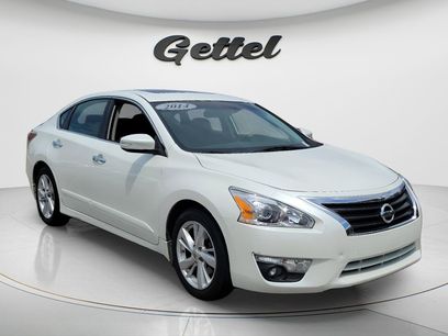 Used 2014 Nissan Altima 2.5 SV w/ Convenience Package