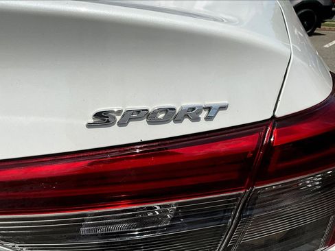 Used 2023 Honda Civic Sport image 31