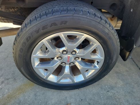 Used 2018 GMC Sierra 1500 SLT AWD/4WD image 6