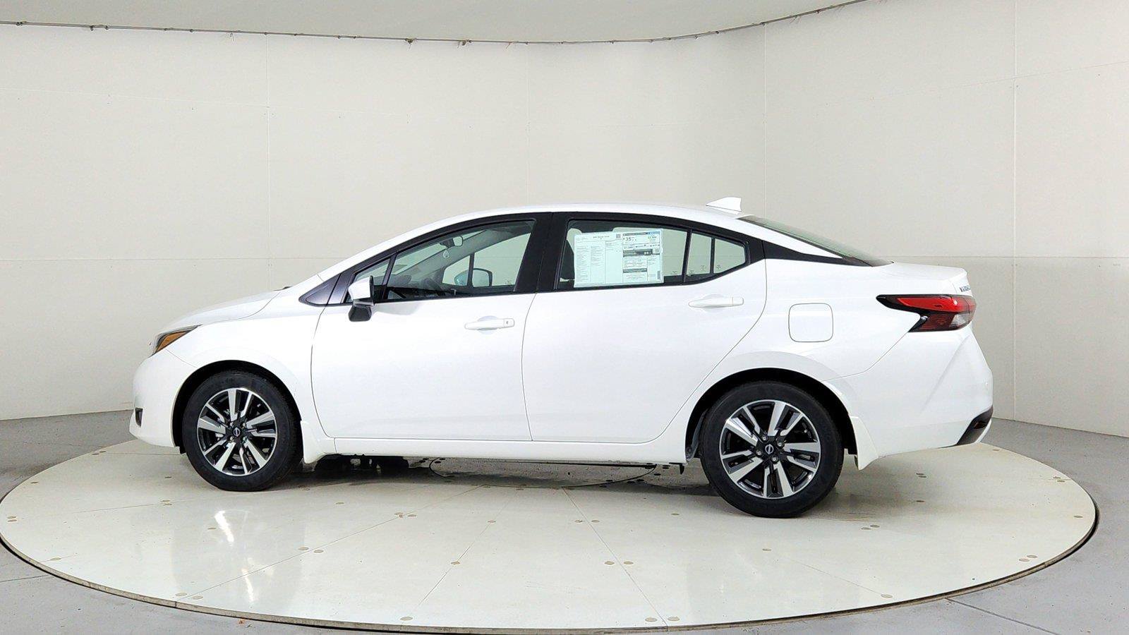 Used 2025 Nissan Versa SV w/ Trunk Package FWD image 4