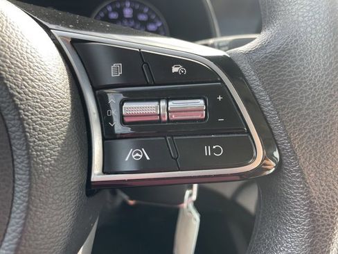 Used 2023 Kia Forte LXS image 21