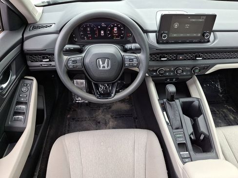 Certified 2023 Honda Accord EX image 11