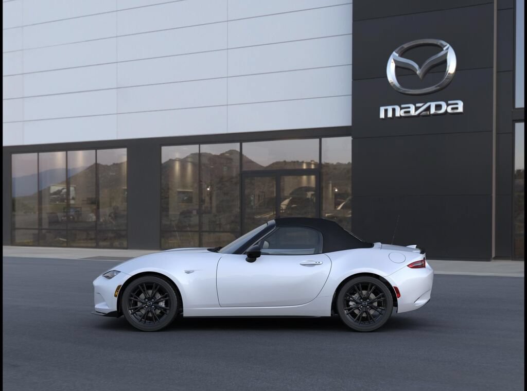 New 2026 MAZDA MX-5 Miata Club w/ Interior Package RWD image 3