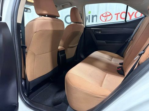 Used 2014 Toyota Corolla LE FWD image 19