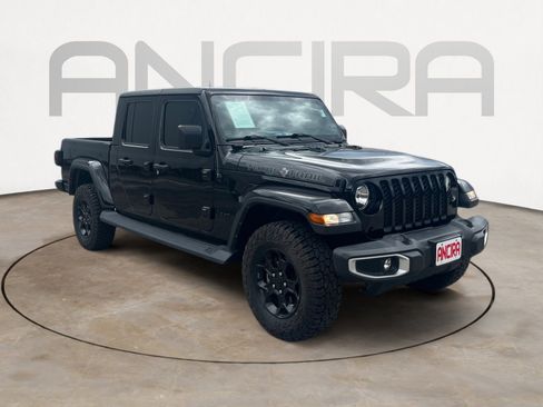 Used 2023 Jeep Gladiator Sport AWD/4WD image 4