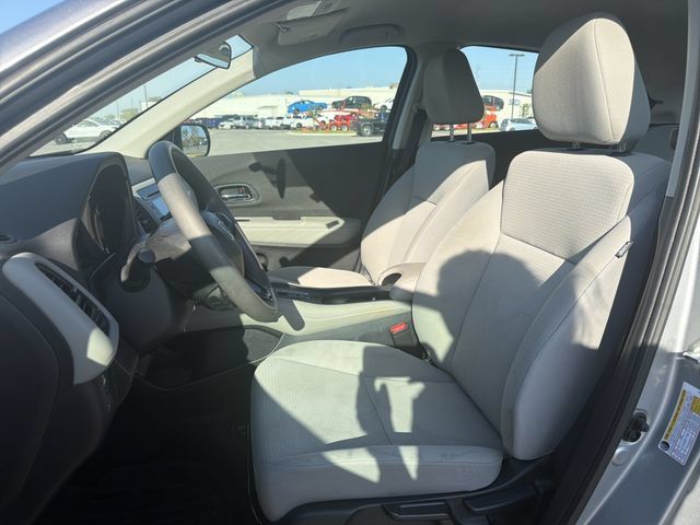 Used 2022 Honda HR-V LX image 9