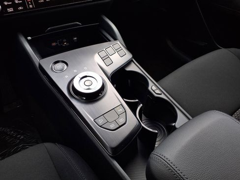 New 2026 Kia Sportage LX FWD image 9