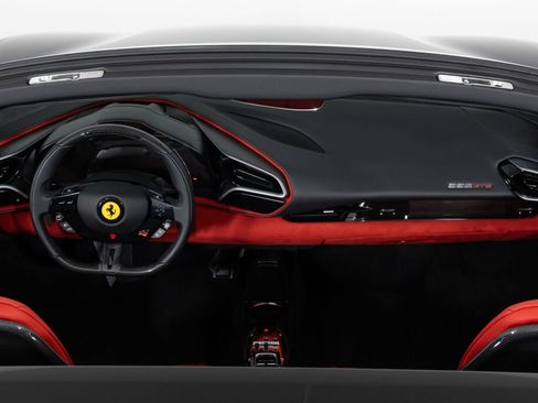 Used 2025 Ferrari 296 GTS image 39