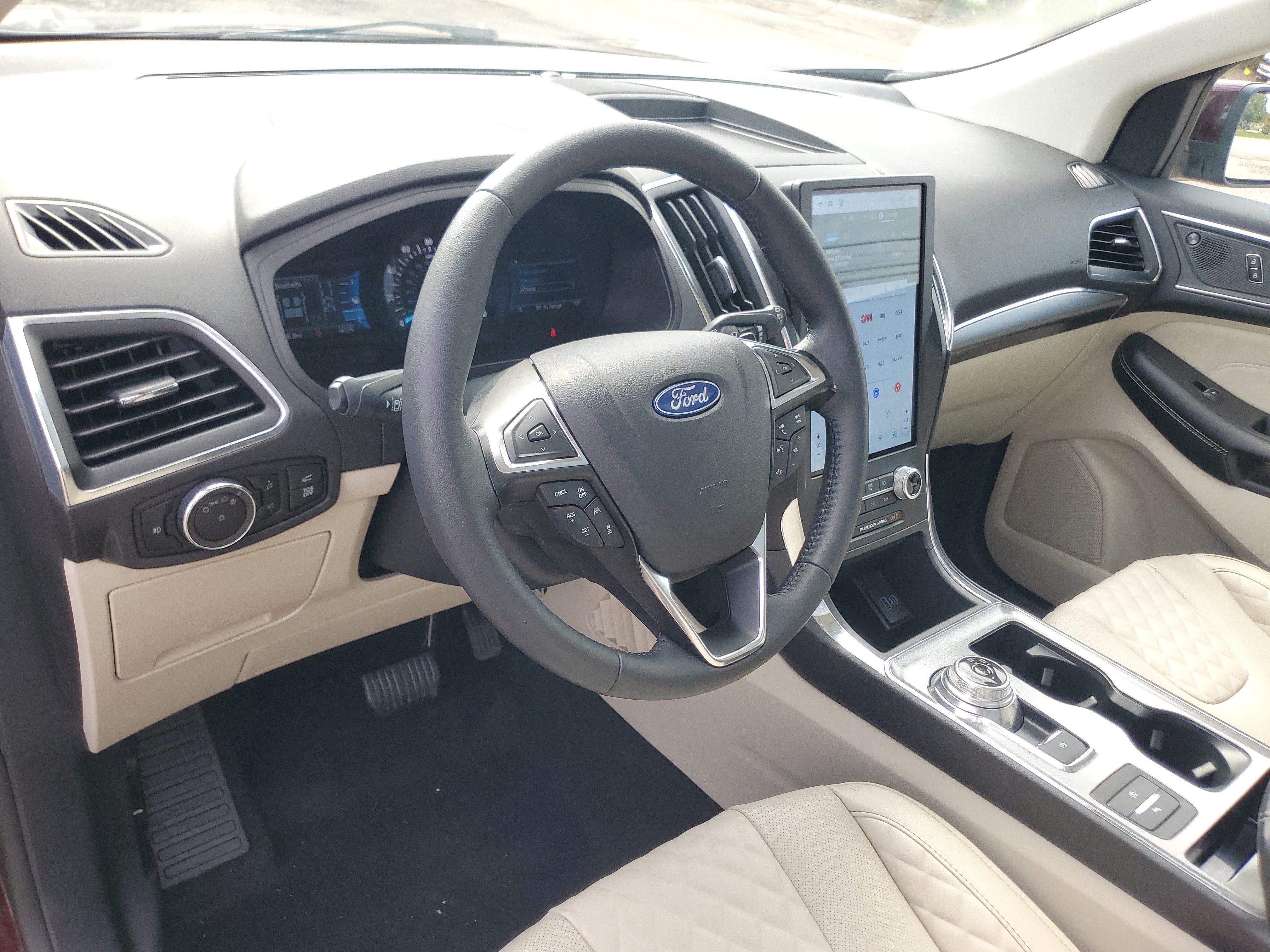 Used 2024 Ford Edge Titanium w/ Equipment Group 301A AWD/4WD image 13