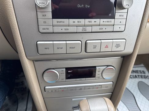 Used 2006 Lincoln Zephyr image 30