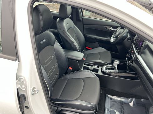 Used 2023 Kia Forte GT-Line w/ GT-Line Premium Package image 26