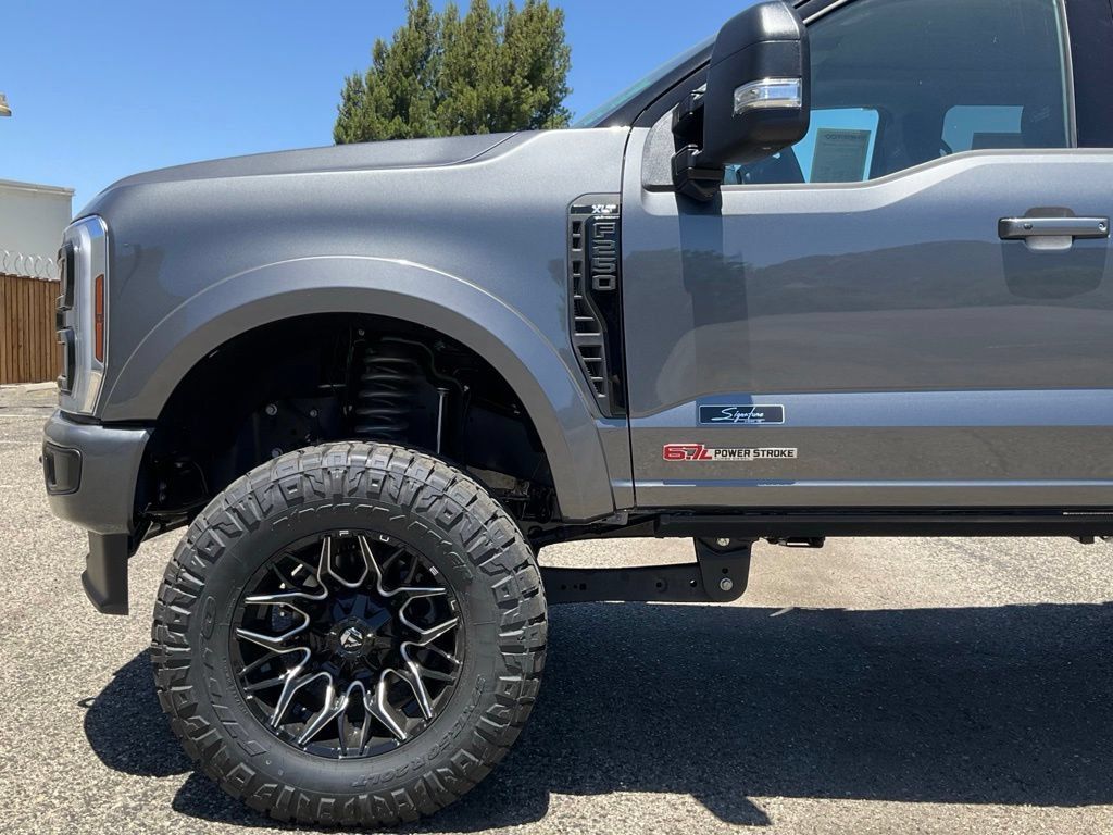 New 2026 Ford F250 XLT w/ XLT Premium Package AWD/4WD image 13