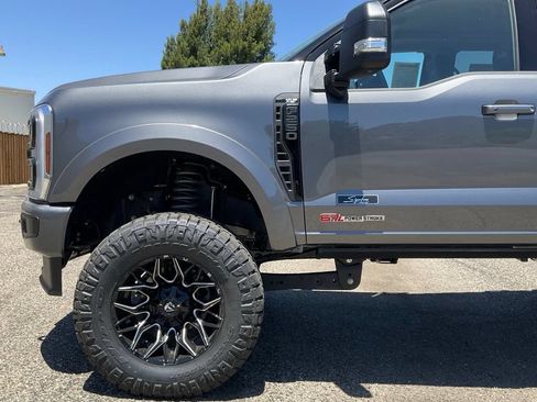 New 2026 Ford F250 XLT w/ XLT Premium Package AWD/4WD image 13