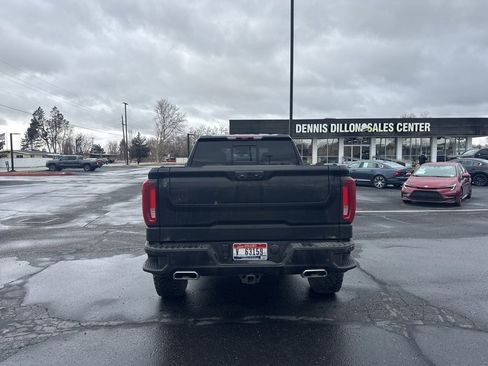 Used 2024 GMC Sierra 1500 AT4 w/ Technology Package image 4