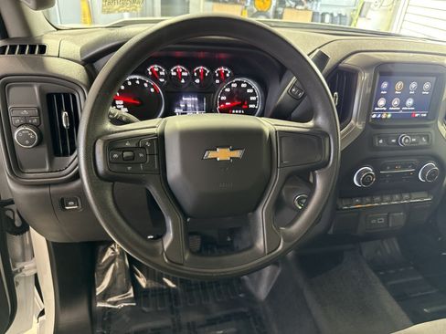 Used 2025 Chevrolet Silverado 1500 W/T RWD image 17