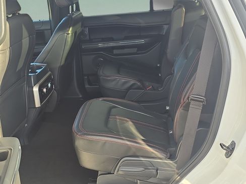 Used 2024 Ford Expedition Limited RWD image 16