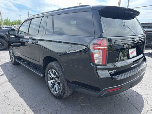 Used 2024 Chevrolet Suburban Z71 w/ Luxury Package AWD/4WD image 7