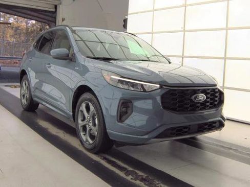 Used 2024 Ford Escape ST-Line Select w/ Tech Pack #1 image 2