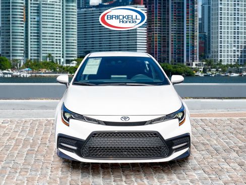 Used 2022 Toyota Corolla SE image 2