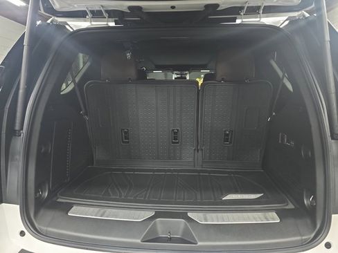 Used 2024 Chevrolet Tahoe High Country image 13