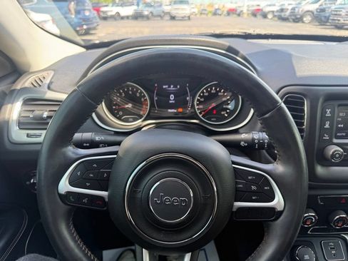Used 2018 Jeep Compass Latitude AWD/4WD image 27