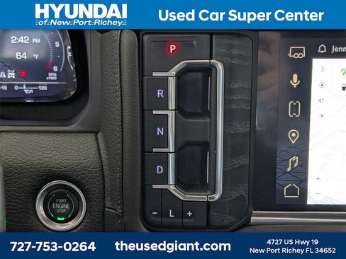 Used 2022 GMC Yukon XL Denali w/ Denali Premium Package image 32