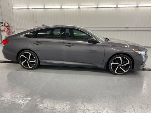 Used 2020 Honda Accord Sport image 2