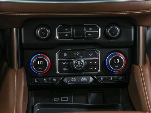 Used 2023 Chevrolet Tahoe High Country AWD/4WD image 21