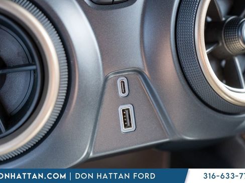 Used 2024 Chevrolet Blazer Premier image 12