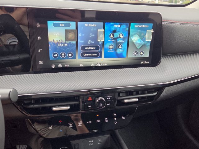 New 2027 Nissan Kicks SR w/ Cold Weather Package FWD image 19