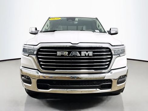 Used 2025 RAM 1500 Laramie AWD/4WD image 2
