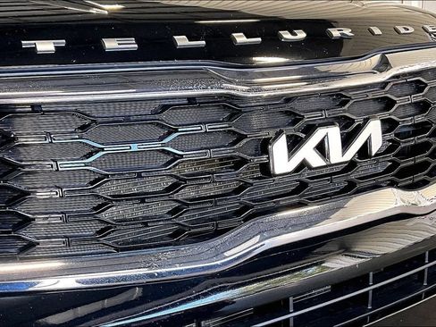 Used 2022 Kia Telluride EX AWD/4WD image 30