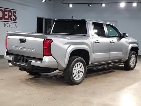 Certified 2025 Toyota Tacoma SR5 w/ SR5 Upgrade Package AWD/4WD image 7