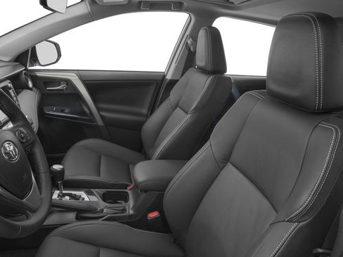 Used 2018 Toyota RAV4 Limited AWD/4WD image 12