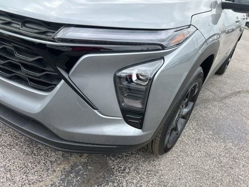 New 2026 Chevrolet Trax LT image 9