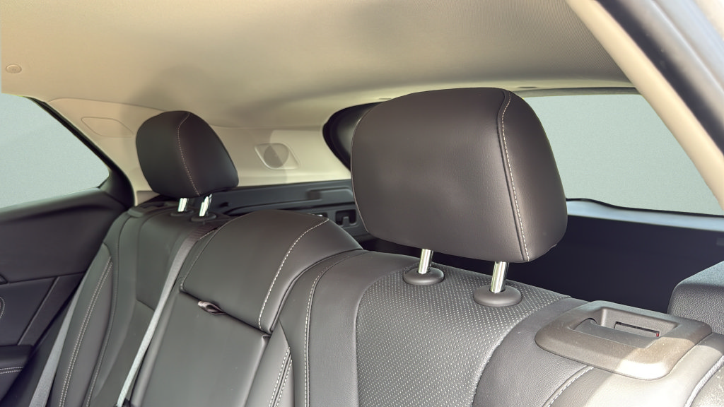 Used 2023 Buick Envision Essence FWD image 32