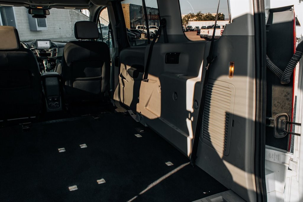 Used 2022 Ford Transit Connect XLT FWD image 26