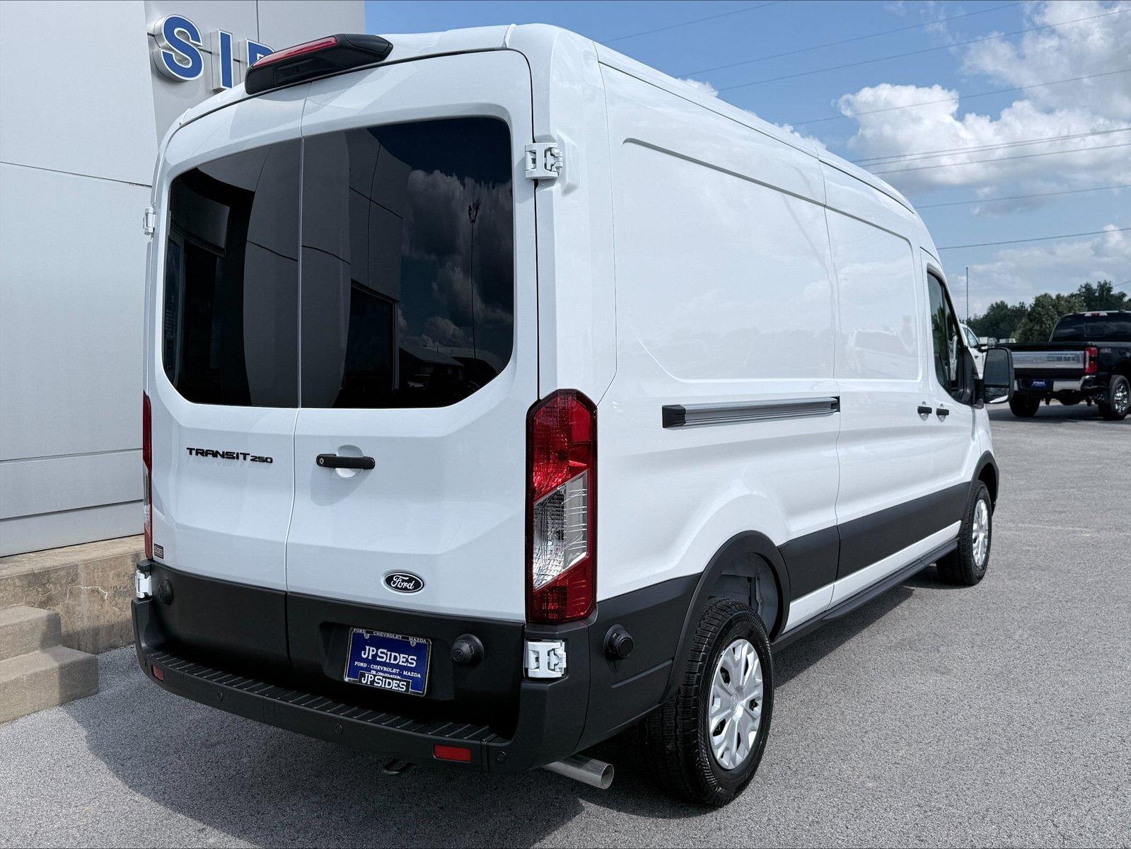 New 2026 Ford Transit 250 148 Medium Roof RWD image 7