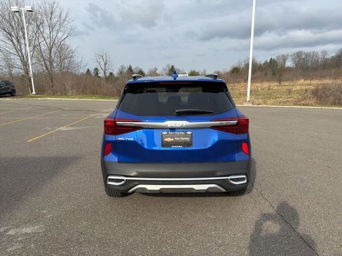 Used 2023 Kia Seltos S w/ Navigation Package image 7