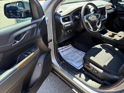 Certified 2023 GMC Acadia SLE w/ Driver Convenience Package AWD/4WD image 12