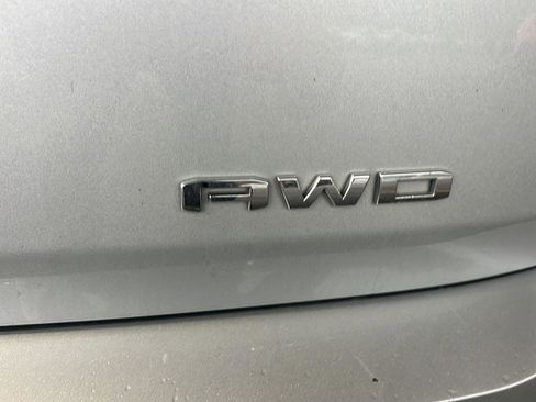 Used 2022 GMC Terrain SLE w/ Driver Convenience Package AWD/4WD image 10