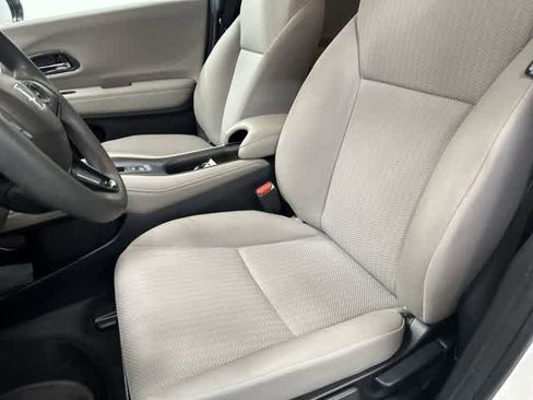 Used 2018 Honda HR-V EX image 10